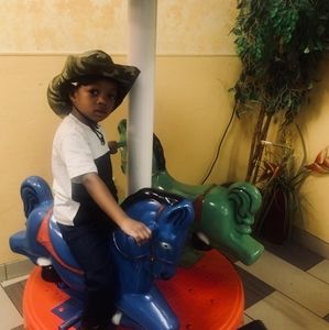 Meet your Posher, Corey